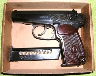 Samonabíjecí pistole PM Makarov, r. 9mm Makarov